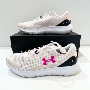 Under Armour GGS Surge 3‎ Girls Running Shoe Size 6 Pink/White 3025013-601